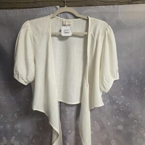 Chic Cream Women's Blouse with Puff Sleeves